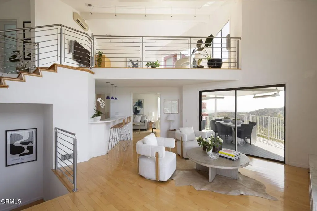 363 Patrician Way, Pasadena, California 91105, 3 Bedrooms Bedrooms, ,4 BathroomsBathrooms,Residential,For Sale,Patrician,P1-23388