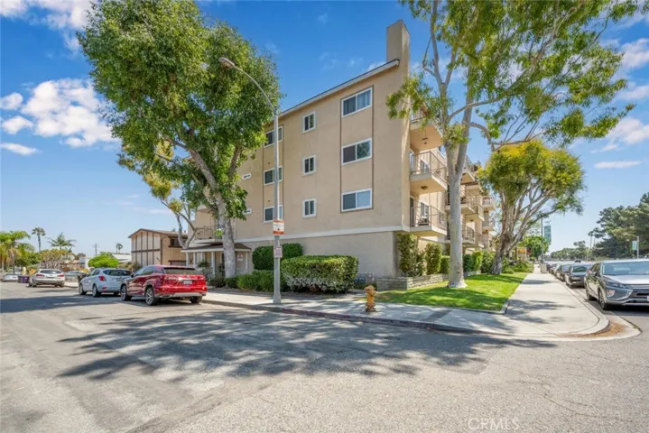 4701 E Anaheim Street 304, Long Beach, California 90804