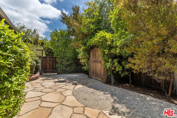 4440 Elmer Avenue, North Hollywood, California 91602