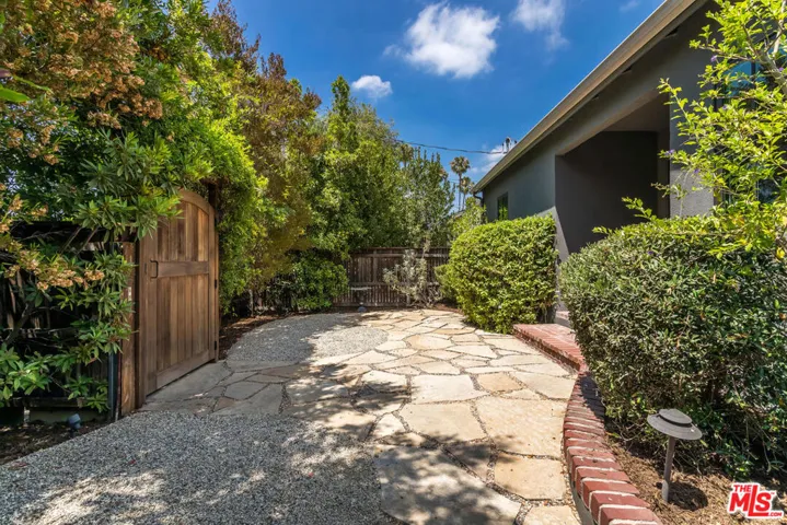 4440 Elmer Avenue, North Hollywood, California 91602