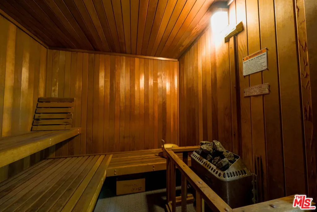 365 W Alameda Avenue 304, Burbank, California 91506 home-pic-34