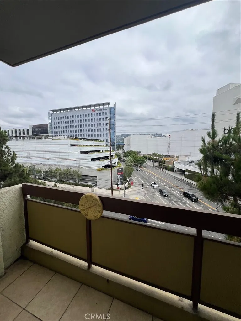 321 S San Vicente Boulevard 608, Los Angeles, California 90048 home-pic-12