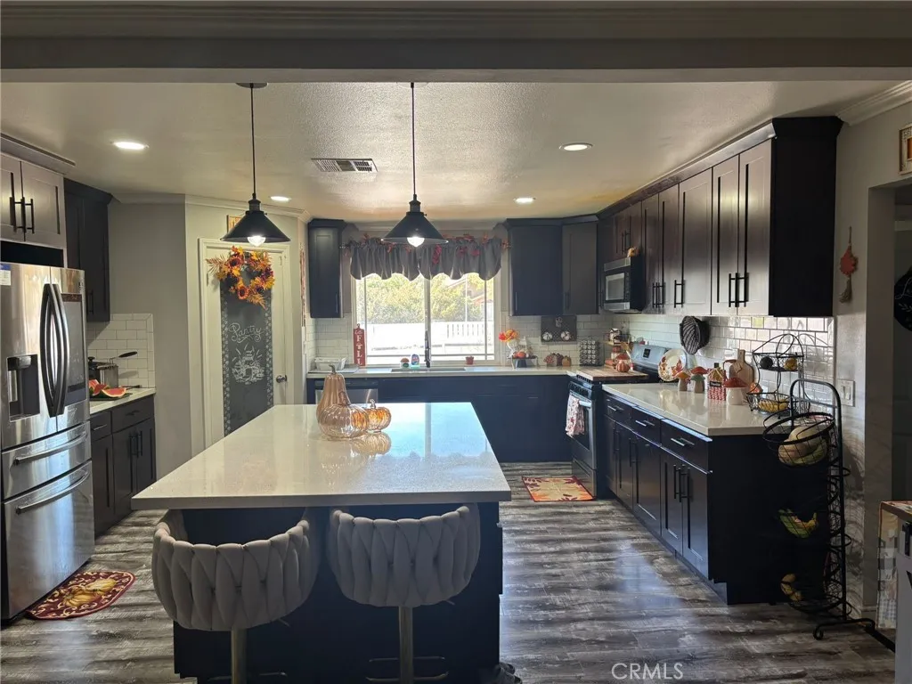 6995 Summit Valley Road, Hesperia, California 92345 home-pic-10