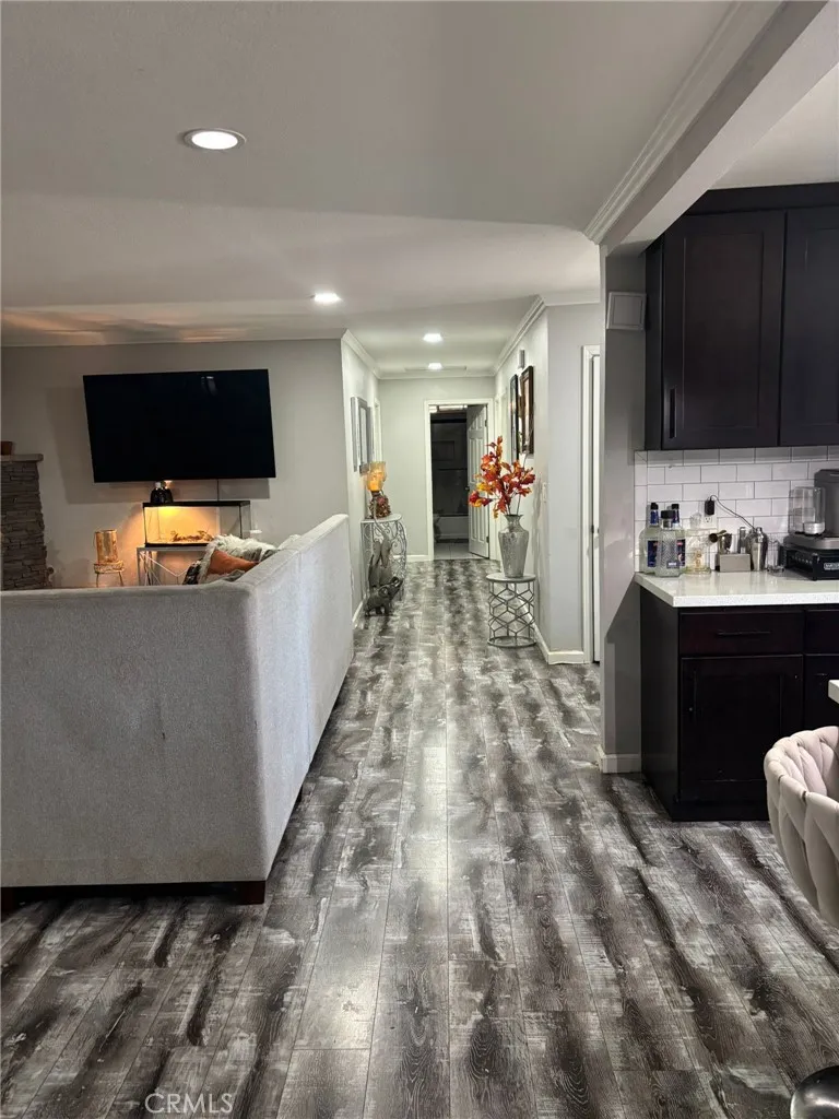 6995 Summit Valley Road, Hesperia, California 92345 home-pic-9