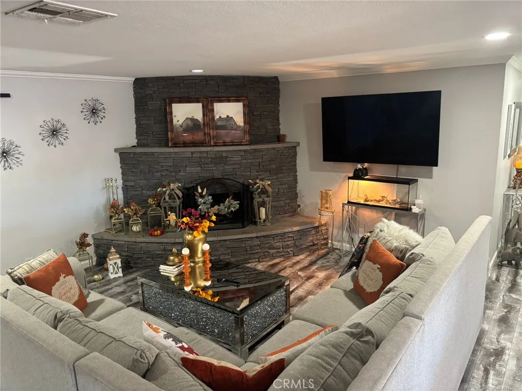 6995 Summit Valley Road, Hesperia, California 92345 home-pic-7