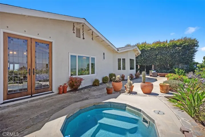 3180 Mountain View Drive, Laguna Beach, California 92651