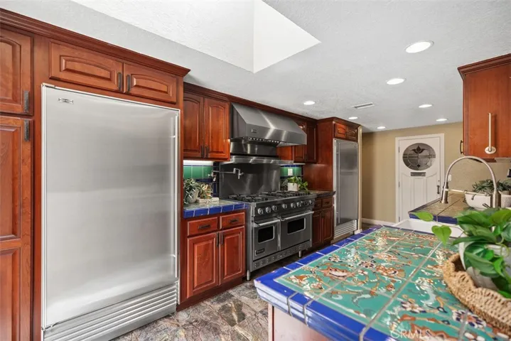 3180 Mountain View Drive, Laguna Beach, California 92651