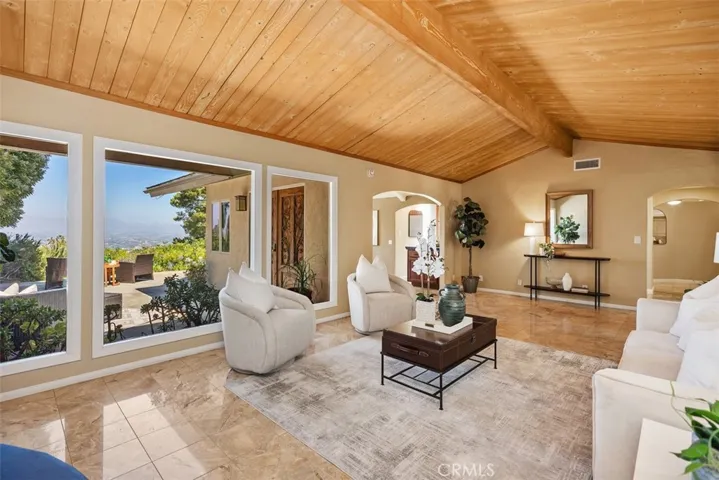 3180 Mountain View Drive, Laguna Beach, California 92651