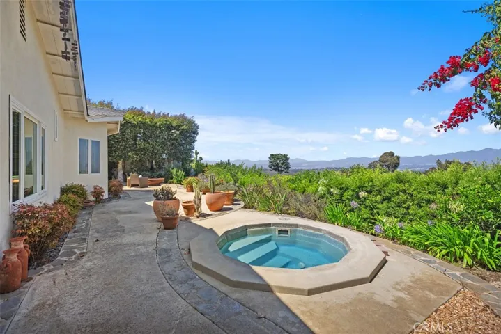 3180 Mountain View Drive, Laguna Beach, California 92651