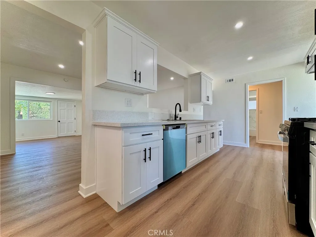 681 Birch Avenue, Upland, California 91786 home-pic-5