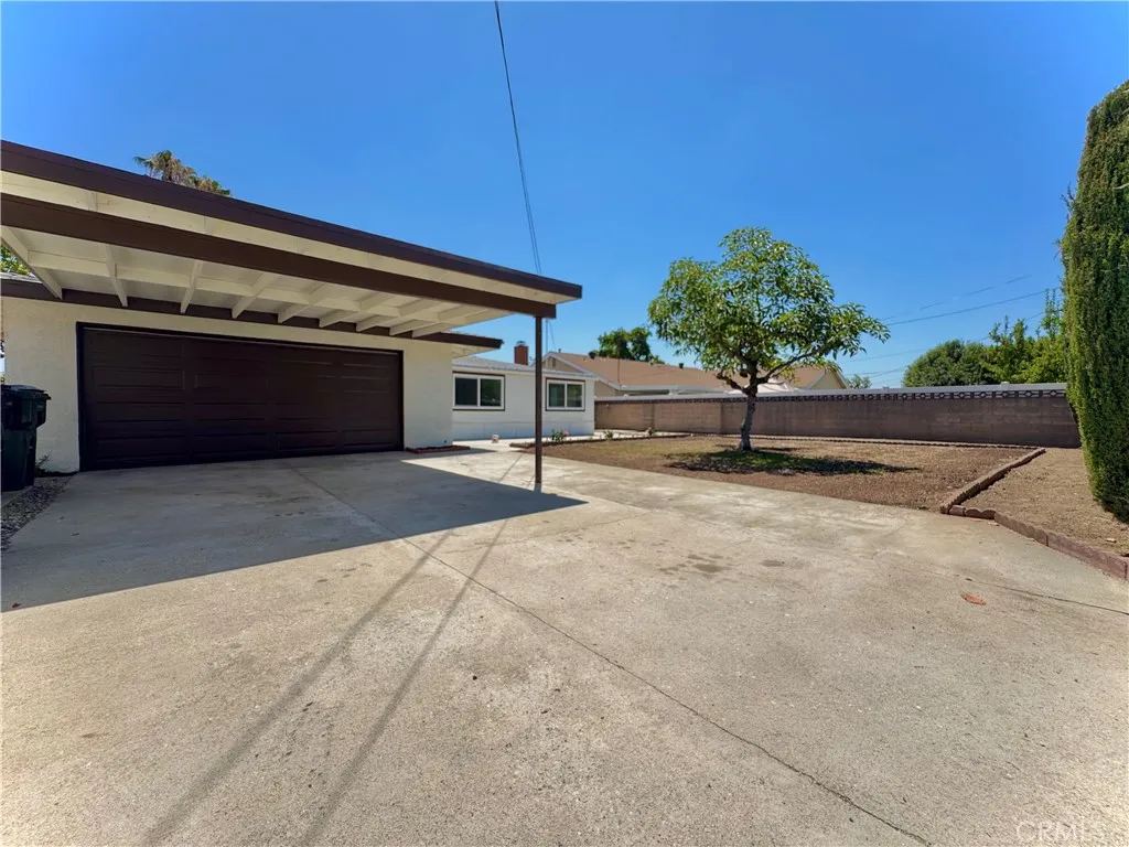 681 Birch Avenue, Upland, California 91786 home-pic-24