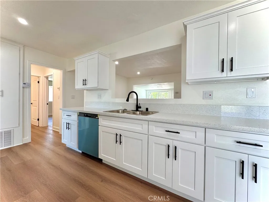 681 Birch Avenue, Upland, California 91786 home-pic-4