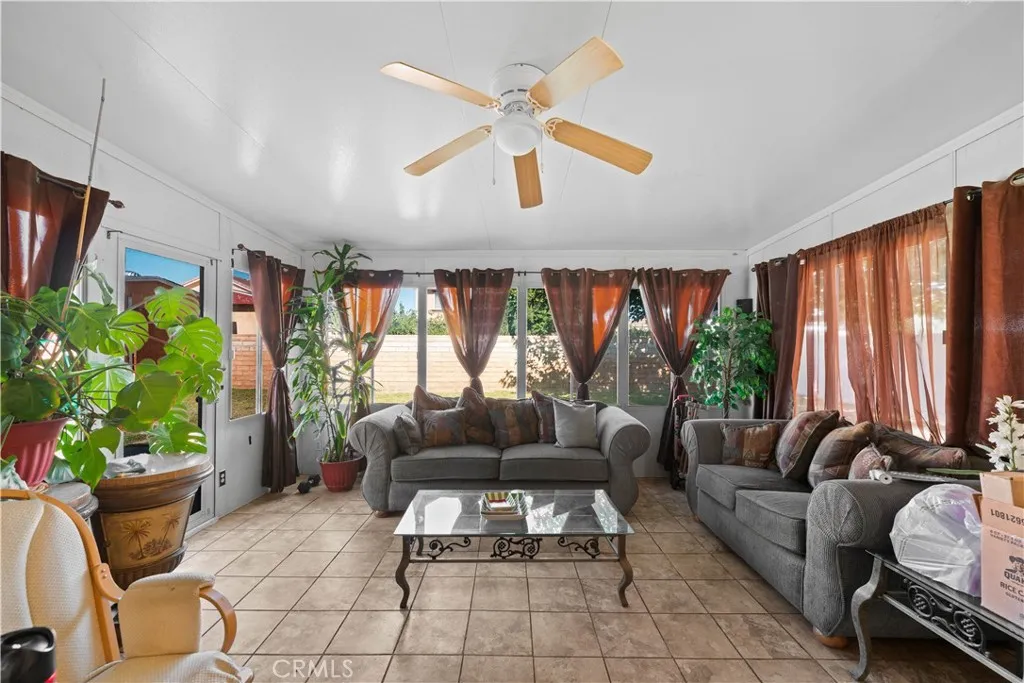 37032 Sabal Avenue, Palmdale, California 93552 home-pic-25