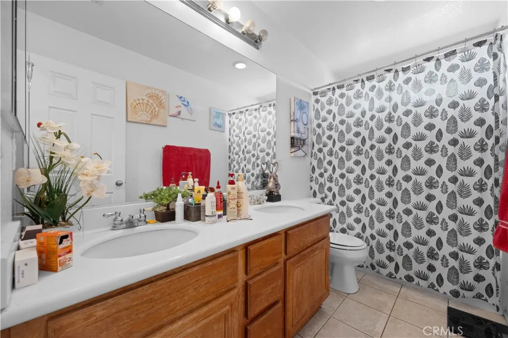 37032 Sabal Avenue, Palmdale, California 93552 home-pic-12