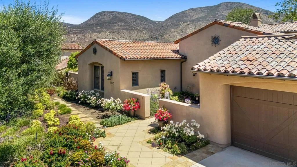17075 San Antonio Rose Ct, San Diego, California 92127 home-pic-0