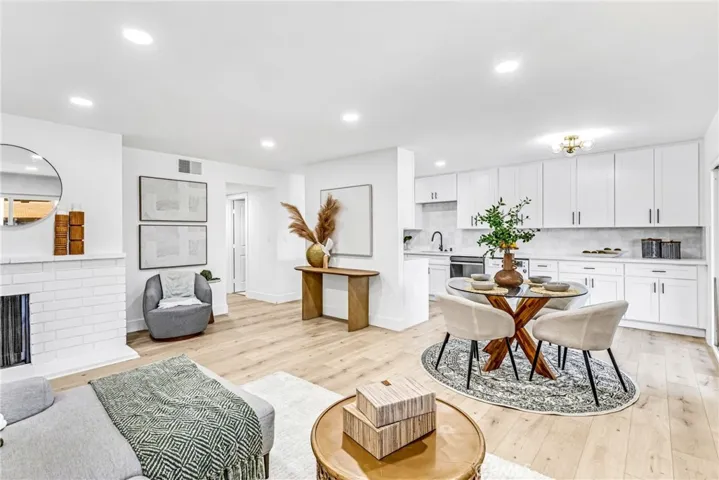17562 Vandenberg Lane 12, Tustin, California 92780