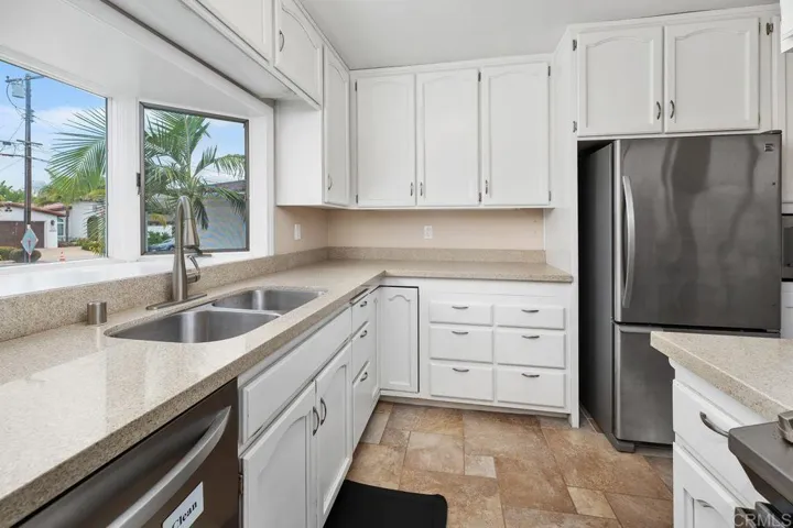 3002 Chauncey, San Diego, California 92123
