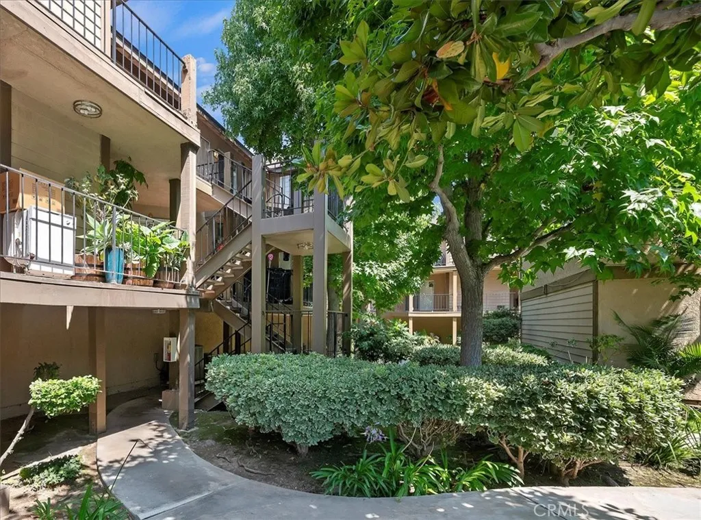 4201 W 5th Street 314, Santa Ana, California 92703, 2 Bedrooms Bedrooms, ,1 BathroomBathrooms,Residential,For Sale,5th,SW25166161
