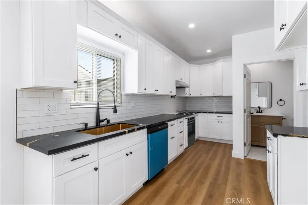 6616 Denver Avenue, Los Angeles, California 90044 home-pic-39