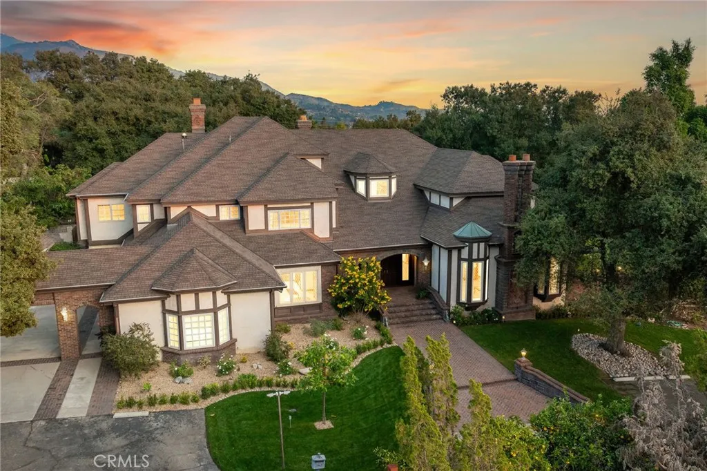 533 E Sierra Madre Avenue, Glendora, California 91741, 8 Bedrooms Bedrooms, ,7 BathroomsBathrooms,Residential,For Sale,Sierra Madre,CV25166569