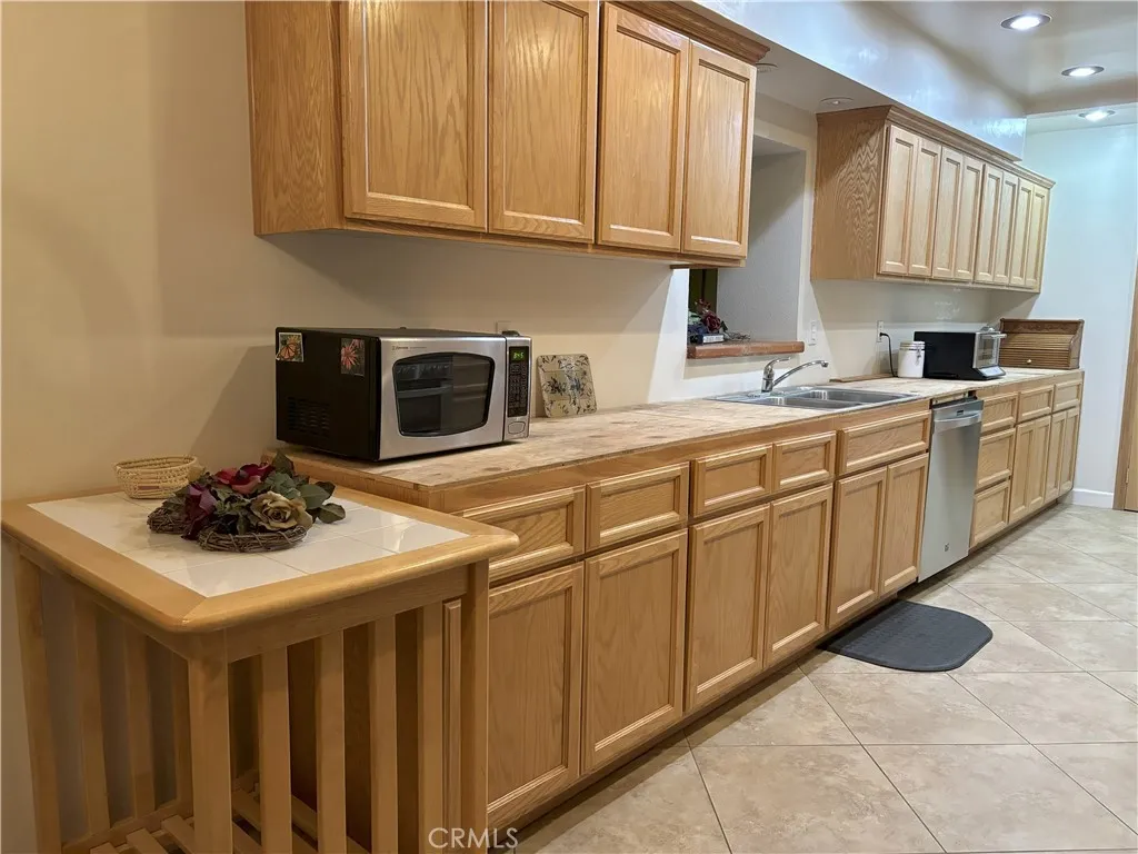 42930 Lake Hughes Road, Lake Hughes, California 93532 home-pic-27