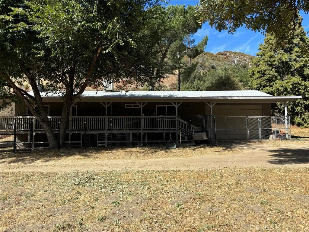 42930 Lake Hughes Road, Lake Hughes, California 93532 home-pic-37