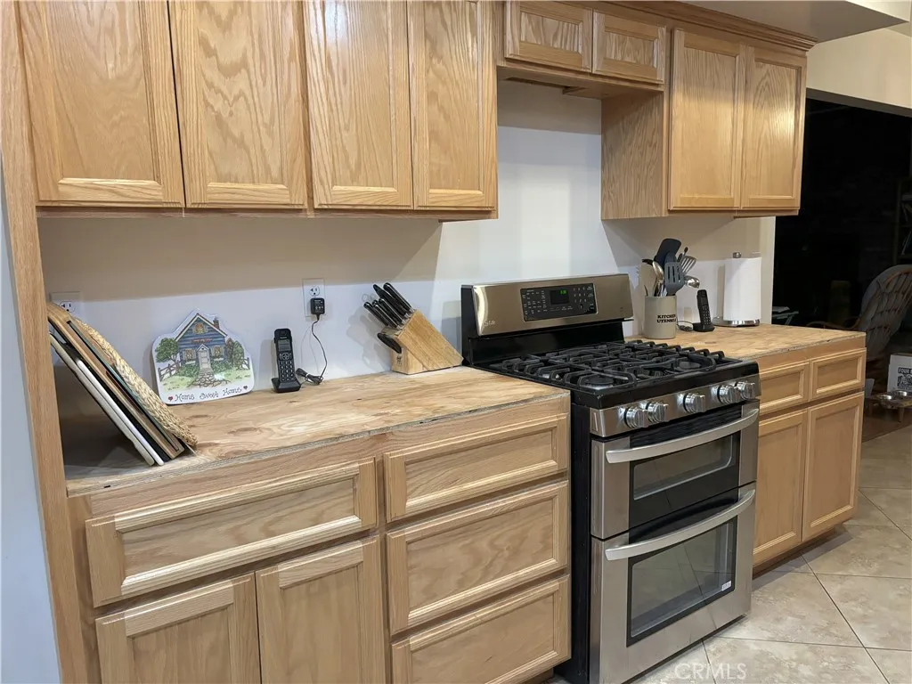 42930 Lake Hughes Road, Lake Hughes, California 93532 home-pic-25