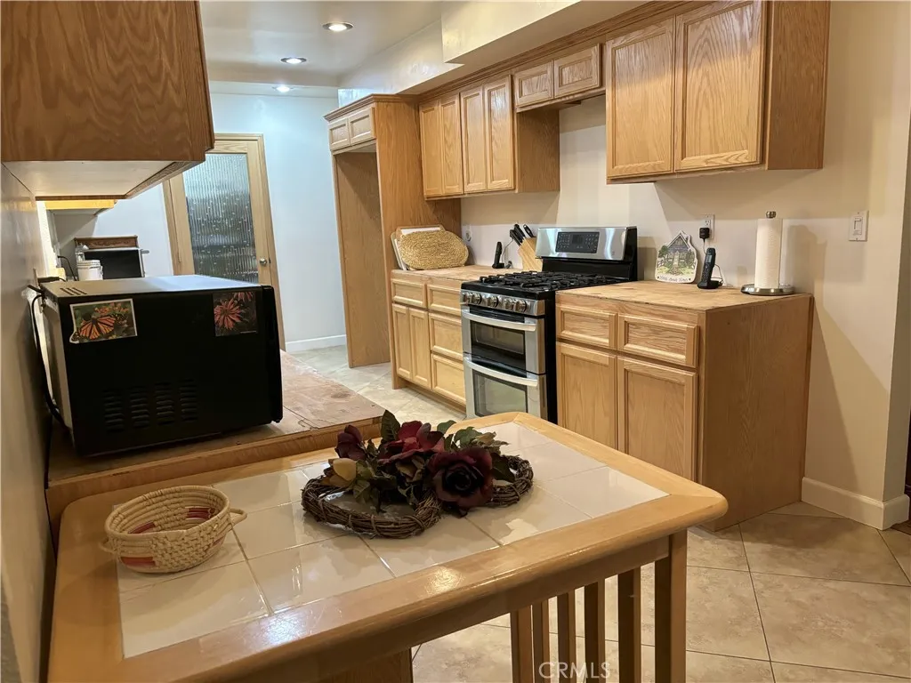 42930 Lake Hughes Road, Lake Hughes, California 93532 home-pic-22