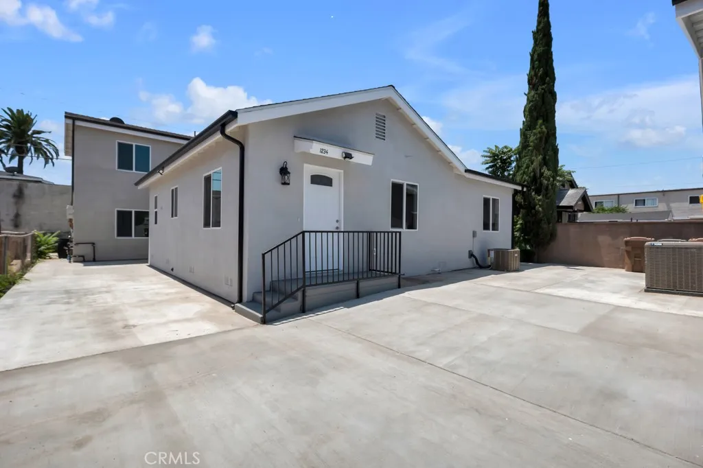1234 W 89th Street, Los Angeles, California 90044 home-pic-24