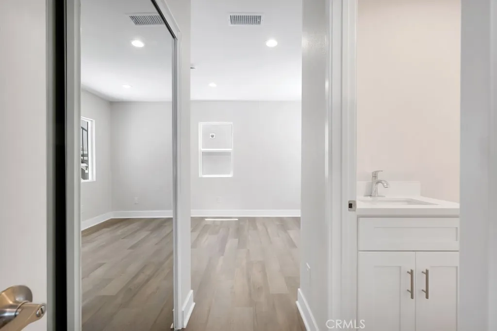 1234 W 89th Street, Los Angeles, California 90044 home-pic-33