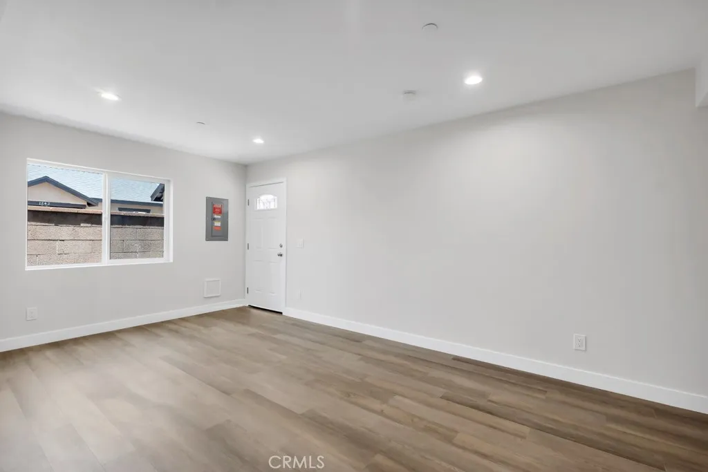 1234 W 89th Street, Los Angeles, California 90044 home-pic-45