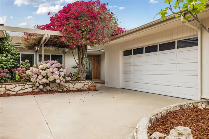 28717 Trailriders Drive, Rancho Palos Verdes, California 90275