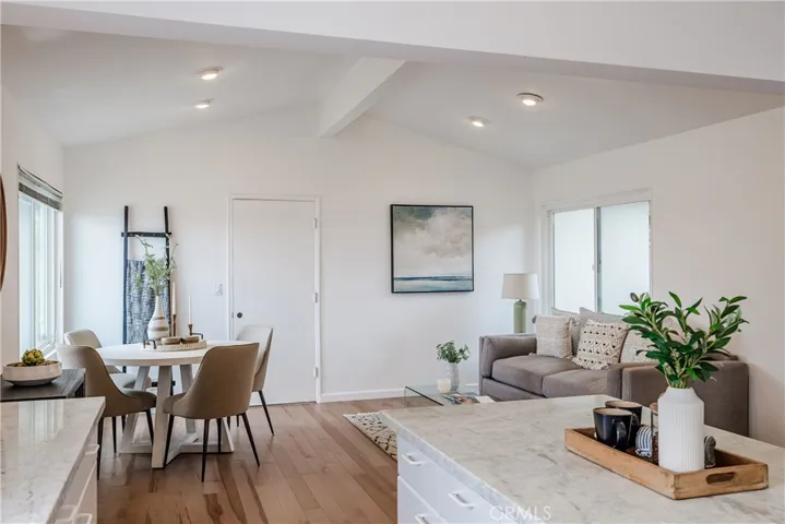 28717 Trailriders Drive, Rancho Palos Verdes, California 90275