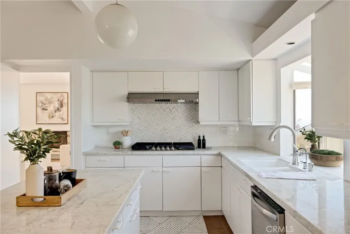 28717 Trailriders Drive, Rancho Palos Verdes, California 90275