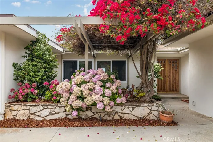 28717 Trailriders Drive, Rancho Palos Verdes, California 90275