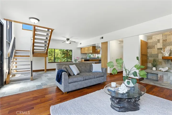 10717 Whitburn Street, Culver City, California 90230