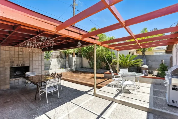 10717 Whitburn Street, Culver City, California 90230