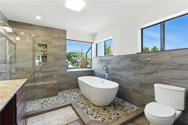 10717 Whitburn Street, Culver City, California 90230