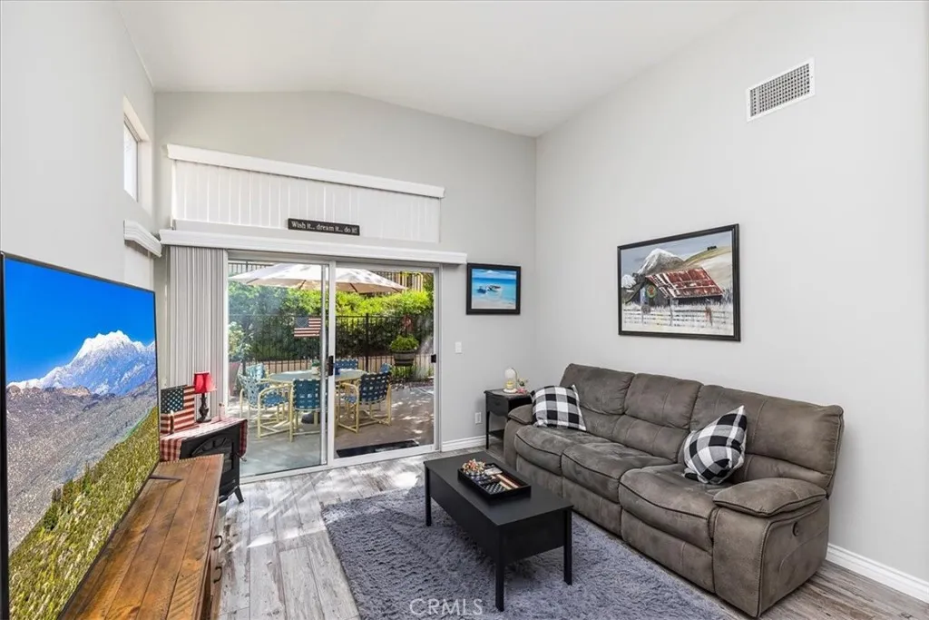 40532 Corte Lucia, Murrieta, California 92562 home-pic-13