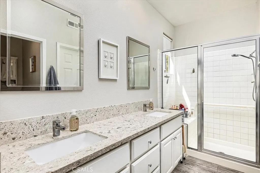 40532 Corte Lucia, Murrieta, California 92562 home-pic-16