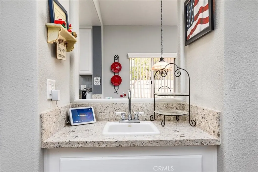 40532 Corte Lucia, Murrieta, California 92562 home-pic-8