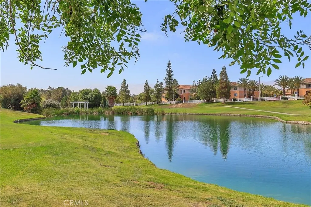 40532 Corte Lucia, Murrieta, California 92562 home-pic-37