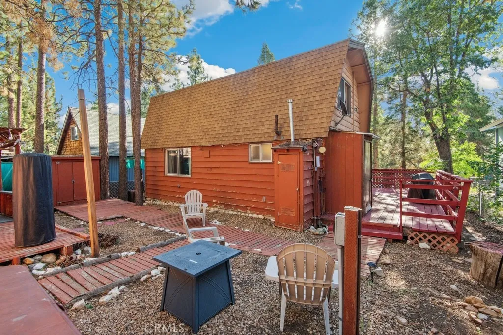 316 Cedar Lane, Sugarloaf, California 92386 home-pic-16