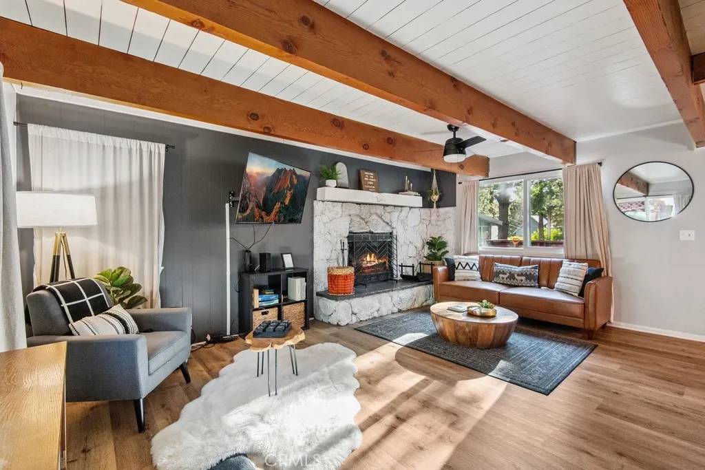 316 Cedar Lane, Sugarloaf, California 92386 home-pic-3