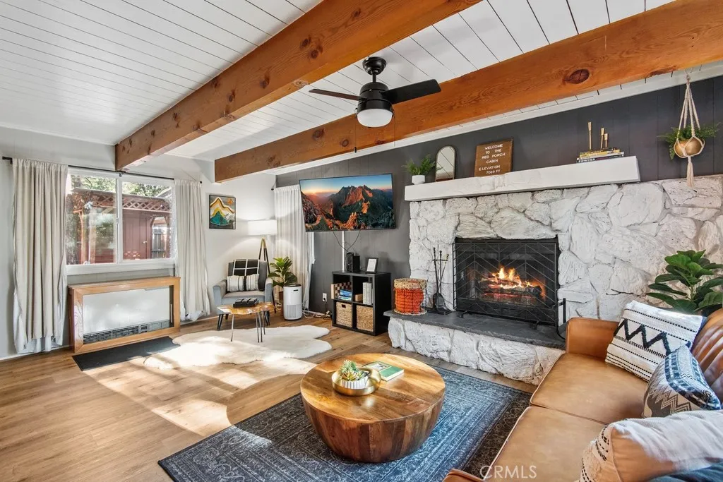 316 Cedar Lane, Sugarloaf, California 92386 home-pic-2