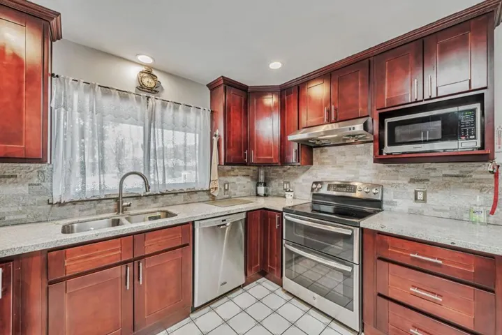3510 Cabrillo Avenue, Santa Clara, California 95051