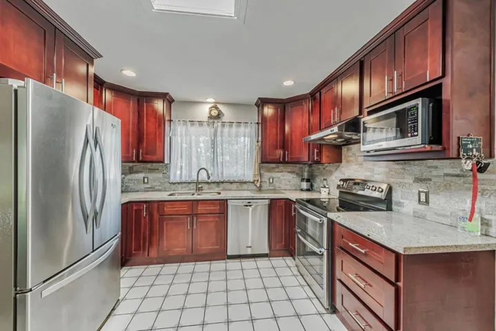 3510 Cabrillo Avenue, Santa Clara, California 95051