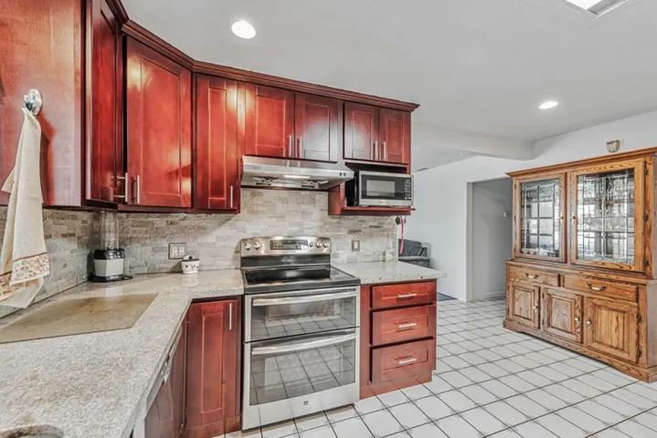 3510 Cabrillo Avenue, Santa Clara, California 95051