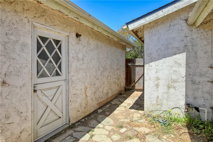 1097 San Adriano, San Luis Obispo, California 93405