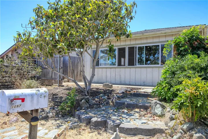 1097 San Adriano, San Luis Obispo, California 93405